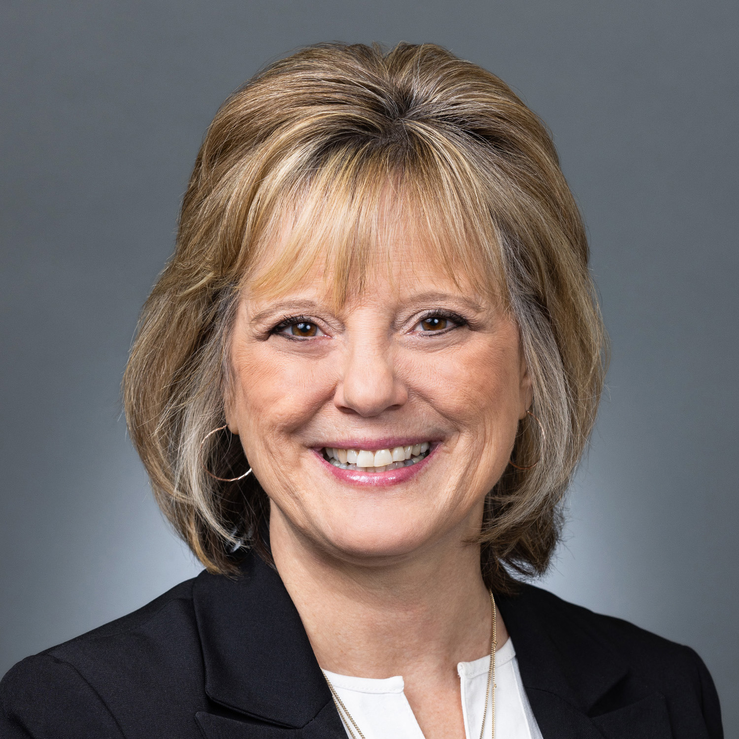 julie-hanson-square.jpg